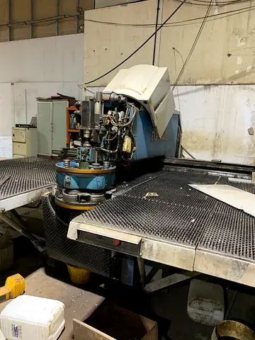Used industrial CNC rotary table with tooling (for parts handling)