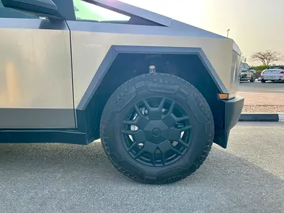 صورة 8 لـ 2024 Tesla CYBERTRUCK