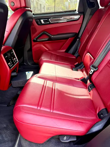 صورة 7 لـ 2023 Porsche CAYENNE
