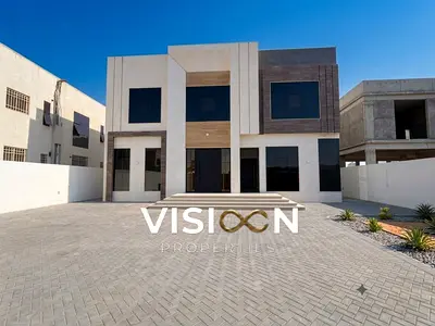 Luxury 5BR Villa | Al Aweer 1