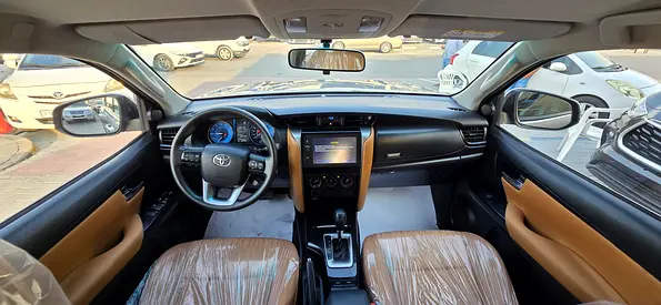 صورة مصغرة 12 لـ 2023 Toyota FORTUNER