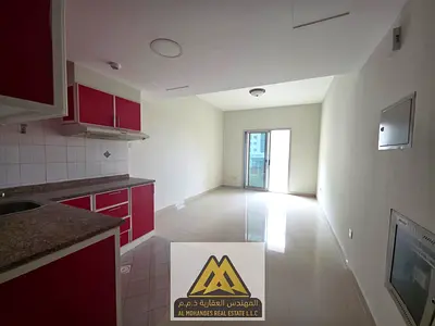 فرصة مميزة للسكن في واحد من أجمل الاستوديوهات في الحميدية 1 بعجمان، بمساحة كبيرة ومريحة وتصميم عملي، مع بلكونة بإطلالة مفتوحة وموقف سيارة مجاني أسفل ا