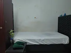 Bed space near to the Metro
