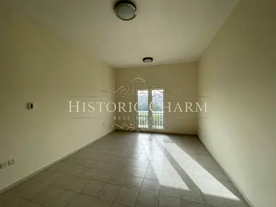 Studio Apartment | Balcony | Metro & Community View