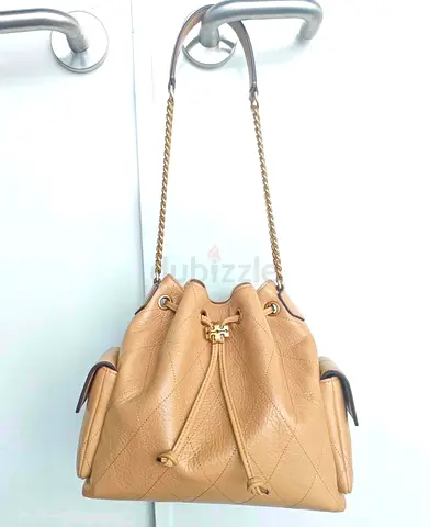 Beige quilted leather bucket bag with chain strap (Pre order)