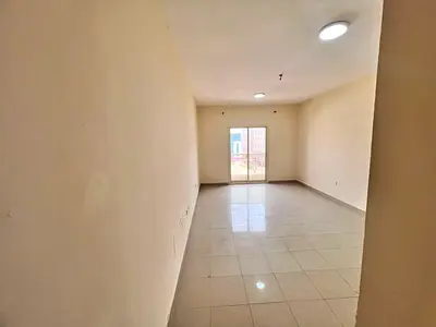 غرفتين وصاله الجرف 2 _ تقسيمات واسعه _ بالكونه باطلاله مميزة _ مضيئه بالكامل _ تشطيبات سوبر لوكس _ قريبه من كل الخدمات ومن مخرج دبي والشارقه