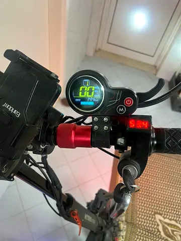 M4 PRO Foldable Electric Kick Scooter with seat - 750W Motor, 65 km/h Max Speed, 10" Off-Road Tires