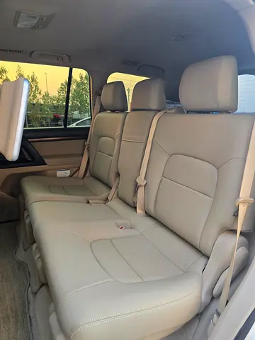 صورة 14 لـ 2019 Toyota LAND CRUISER