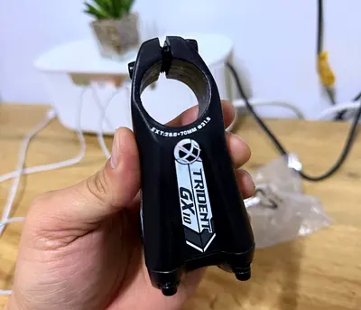 Trident stem for mountain bike