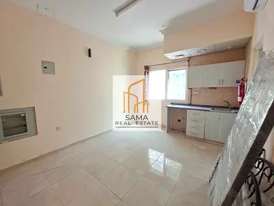 Biggest offer studio close madina shopping centr only 17k