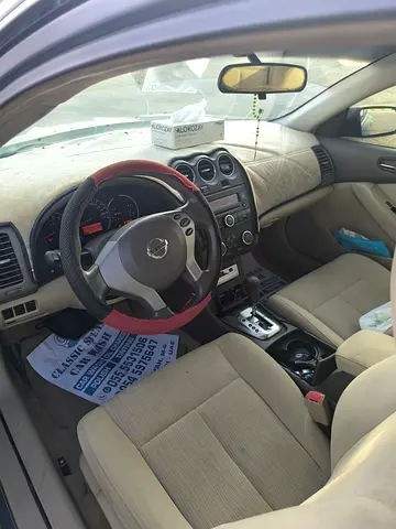 2010 Nissan ALTIMA — миниатюра 6