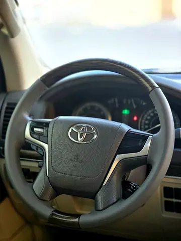 صورة 16 لـ 2019 Toyota LAND CRUISER