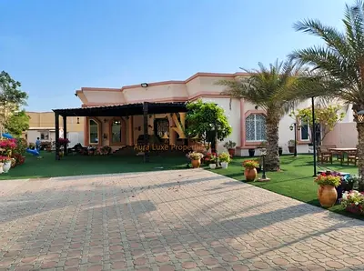 Premium 4BR Villa with Majlis & 2 Servant Quarters