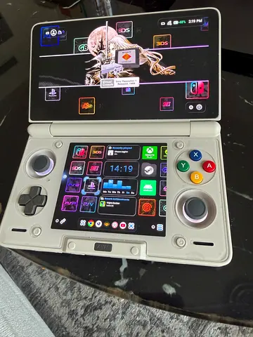 Ayn Thor pro rainbow 256 Gb + 1TB SD card