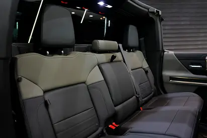 صورة 12 لـ 2024 GMC HUMMER
