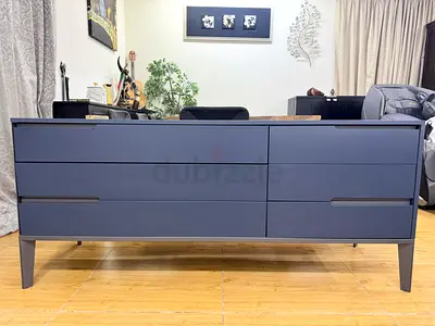 Natuzzi Italia Modern Design Tv Console