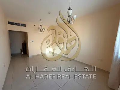 للإيجار شقة غرفة وصالة في القاسمية المحطة بالشارقة، مقابل Every Day، مساحات كبيرة، بلكونة، حمامان، باركينج، موقع حيوي قريب من جميع الخدمات، مناسبة للع