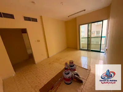 رخص غرفه وصاله في الناعه مه بلكومه اطلاله مفتوحه امام مطعم ميدان الساعه مع تكيف مركزي وغاز مركزي تشطيبات فندقيه مع تسهيلات في السداد