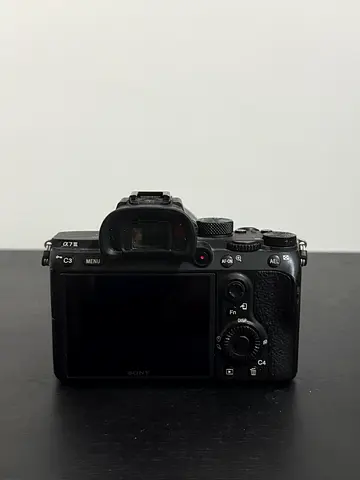 FOR SALE – Sony A7 III Camera Kit