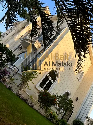 فرصة تملك استثنائية في الشرقان | فيلا فاخرة 5 ماستر بمساحات رحبة وتصميم متكامل