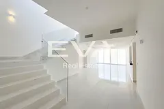 VACANT I SINGLE ROW I WELL MAINTAINED