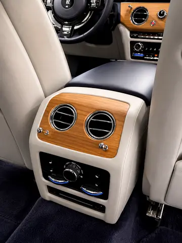 2021 ROLLS-ROYCE GHOST — миниатюра 15