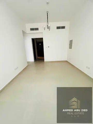 غرفة وصالة أول ساكن للإيجار السنوي في قرية الأميرة بعجمان بسعر 33000 درهم سنويا مع 4 دفعات فقط شقة جديدة أول ساكن بموقع مميز ومساحة ممتازة