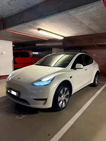 Tesla Model Y Standard 2023 | GCC Specs | Pristine Condition