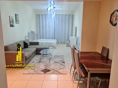 ✨ استوديو مفروش بالكامل للإيجار الشهري في أبراج عجمان ون – الراشدية✨ استمتع بحياة الرفاهية في واحد من أرقى أبراج عجمان! استوديو فاخر مفروش بالكامل بفر