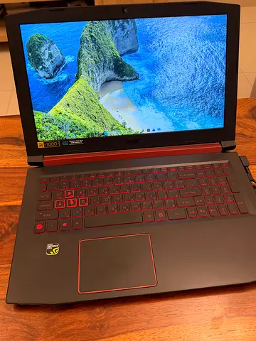 Acer Nitro 5 i7 GTX 1050Ti