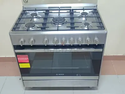 Bosch Brand Latest Model Full Gas 5 Burner Cooker Size 90 X 60cm . Made in Italy