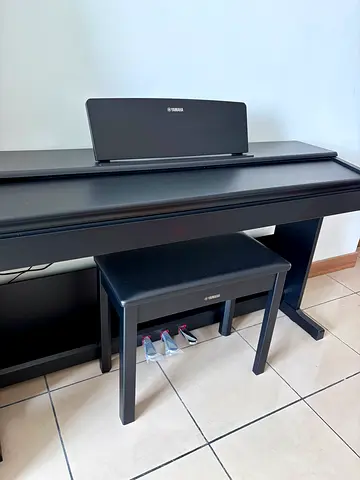 Yamaha Arius YDP -105B Digital Piano with Bench - Black,