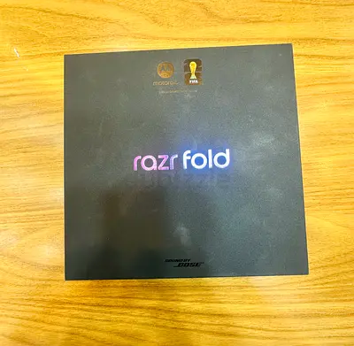 MOTOROLA RAZR FOLD