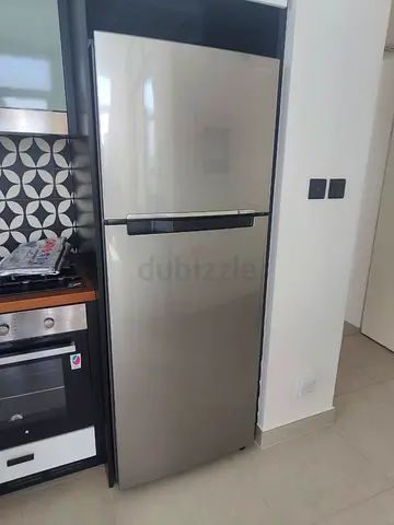 Samsung Silver Top Freezer Refrigerator - Good Condition, 2-Door, free delivery