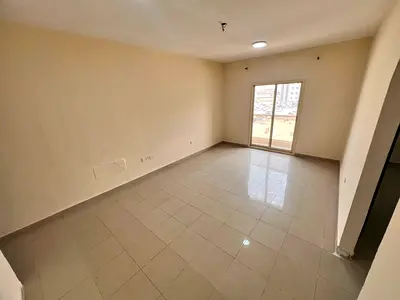 اجمل الشقق واقل الاسعار بلكونه اطلاله مفتوحه  نظام التكييف والتبريد مركزي