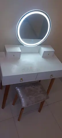 White vanity table with lighted round mirror and stool - good condition