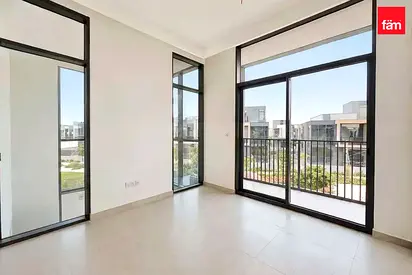 Huge corner plot | Park |True corner |High ceiling