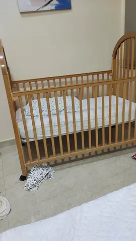 Baby crib