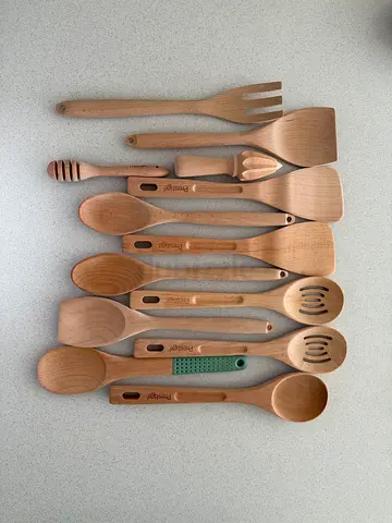 Set of 13 Wooden Kitchen Utensils - Brand New Unused