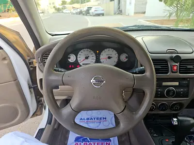 2011 Nissan SUNNY 照片 11