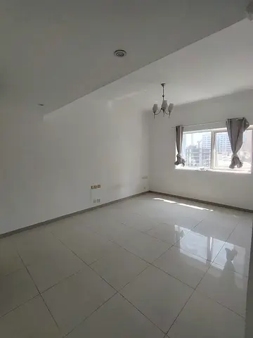 ✨ فرصة مميزة | استديو واسع بمطبخ منفصل في التعاون | 23,000 درهم على 6 دفعات