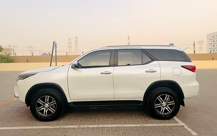 2026 Toyota FORTUNER 照片 7