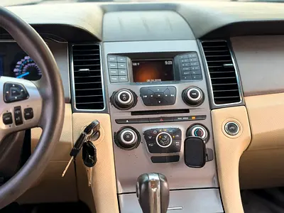 2018 FORD TAURUS 照片 13