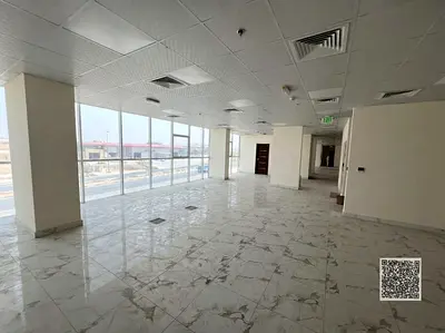 فرصة تجارية قوية جداً للإيجار | أم القيوين – الصناعية الجديدة