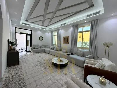 🏡 فيلا فاخرة للبيع في الياسمين – عجمان | أرض 6,200 قدم² | عمر سنتين | تشمل الأثاث والكهرباء والمياه والمكيفات