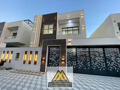 5 master bedrooms, living room, fully equipped gym, in a prime location close to all services