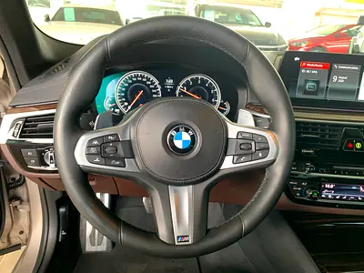 2017 BMW 5-SERIES 缩略图 8