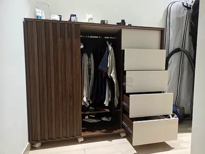 Modern Wooden Wardrobe with Sliding Door and 4 Drawers