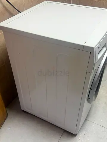 Front-load and fully automated washing machine with dryer in good working condition