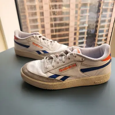 Reebok Classic White & Blue Sneakers - Used (Size 37,5)